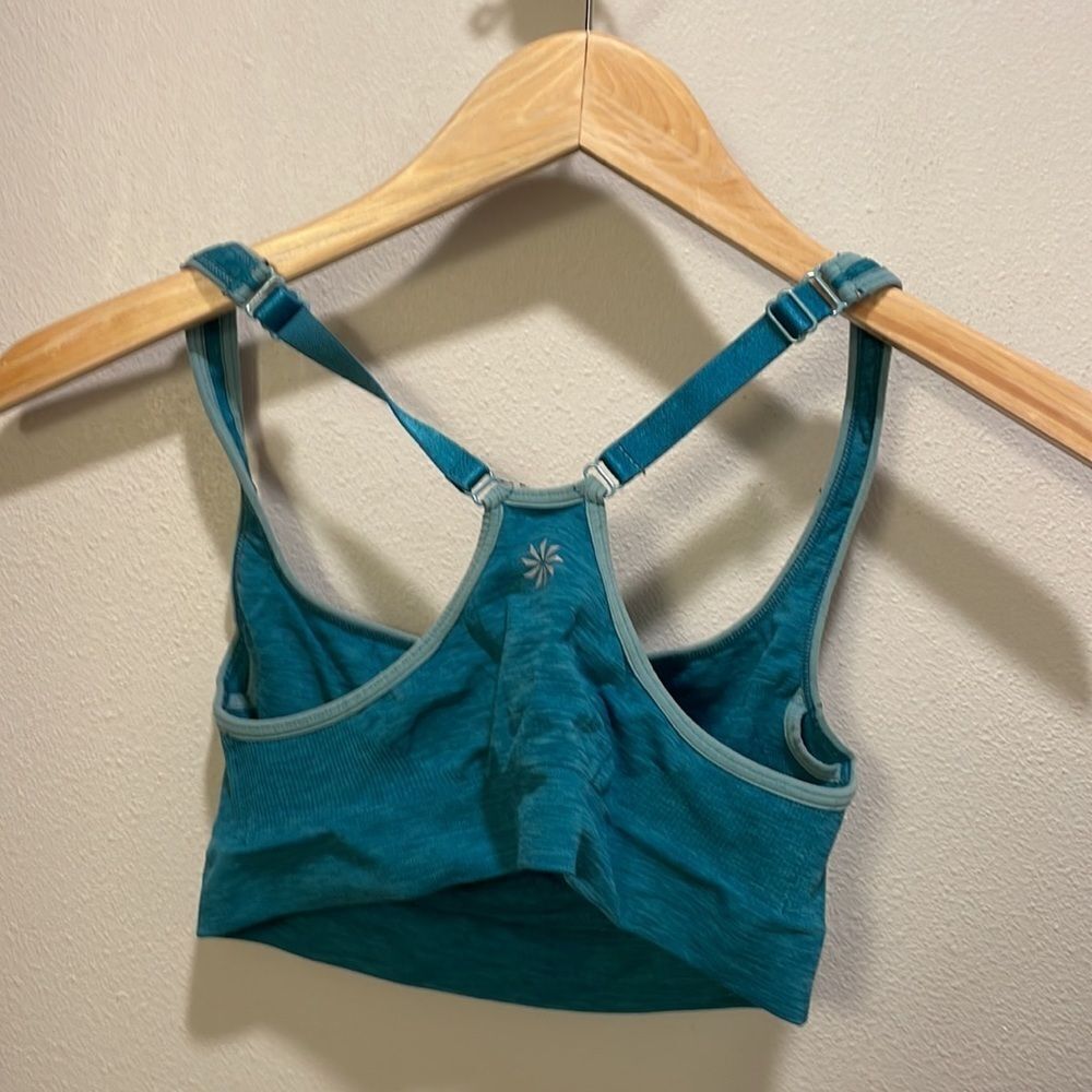 ATHLETA woman’s seamless aqua sports bra - Picture 5 of 7